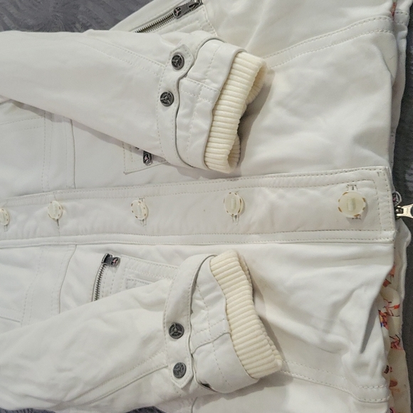 Jacket - Picture 4 of 6